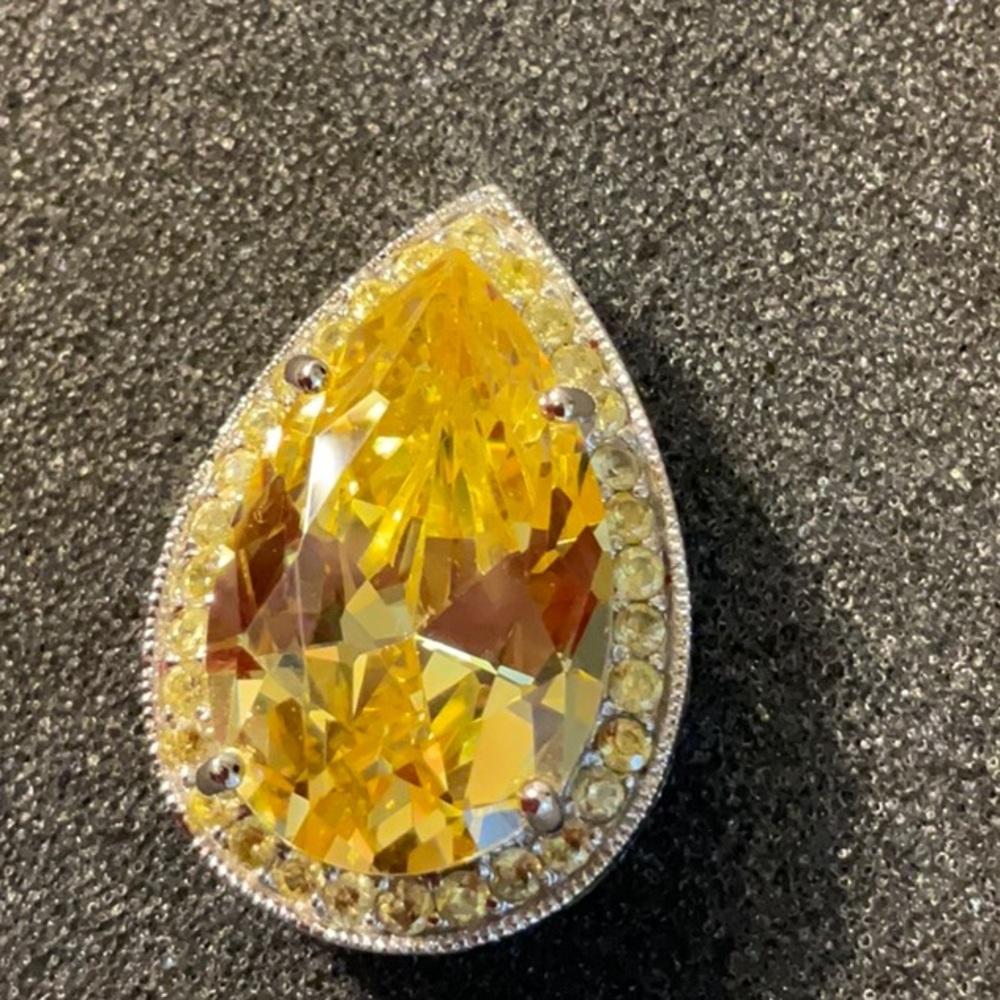 Elegant Yellow Teardrop Pendant